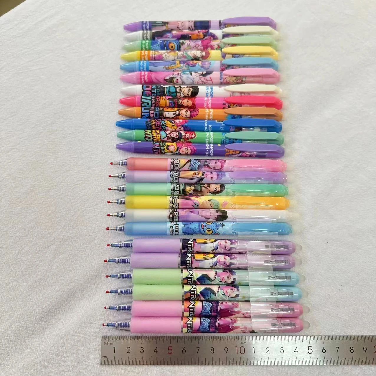 Anime Gilrs Lumi Mila Zoi Hunters Theme Erasable Pens 0.5mm Black Blue Press Type Gel Pen School Office Stationery Gift For Fans view 2