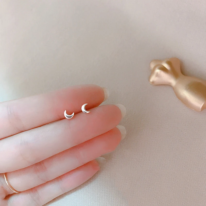 New Tiny Minimalist Silver Plated Korean Mini Small Moon Stud Earrings for Women Student Teen Simple Ear Piercing Jewelry
