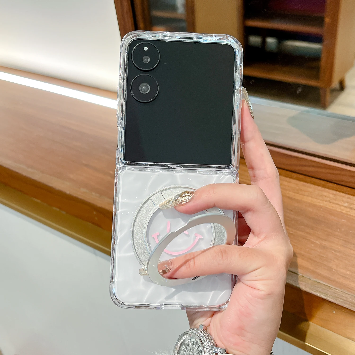 Luksusowe etui na telefon Xiaomi Mix Flip2 z efektem fal wodnych, przezroczyste, z obrotowym uchwytem i magnesem.