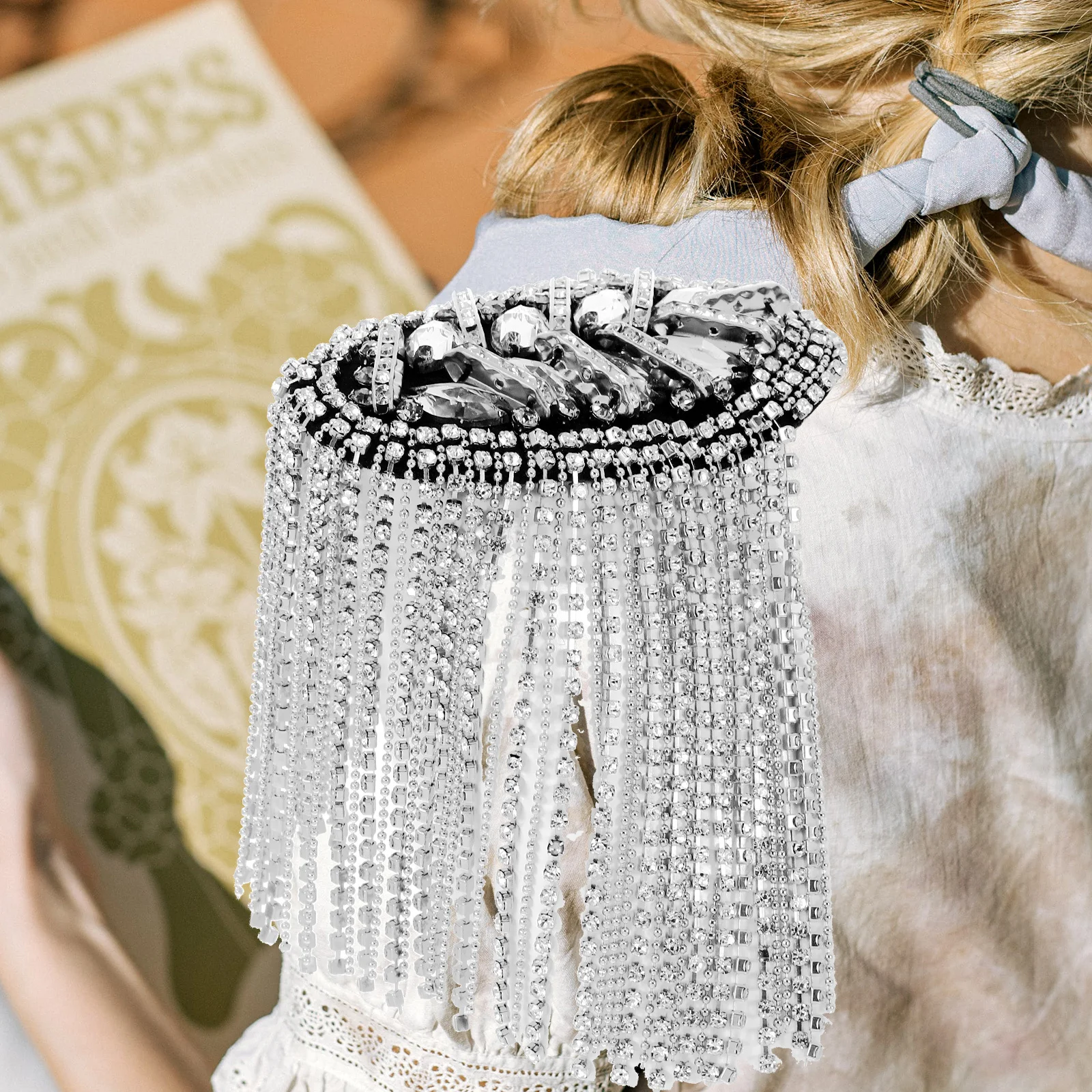 

2pcs Metal Tassel Chain Shoulder Epaulets Vintage Rhinestone Decor For Costume Wedding Party Stage Uniform Clothing Accessories