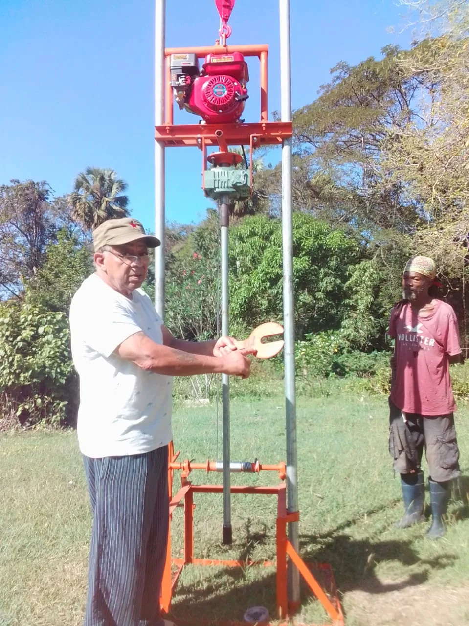 

Customized home use small fold drilling machine 60m 80m 100m engine mini water well drilling rig with water pump