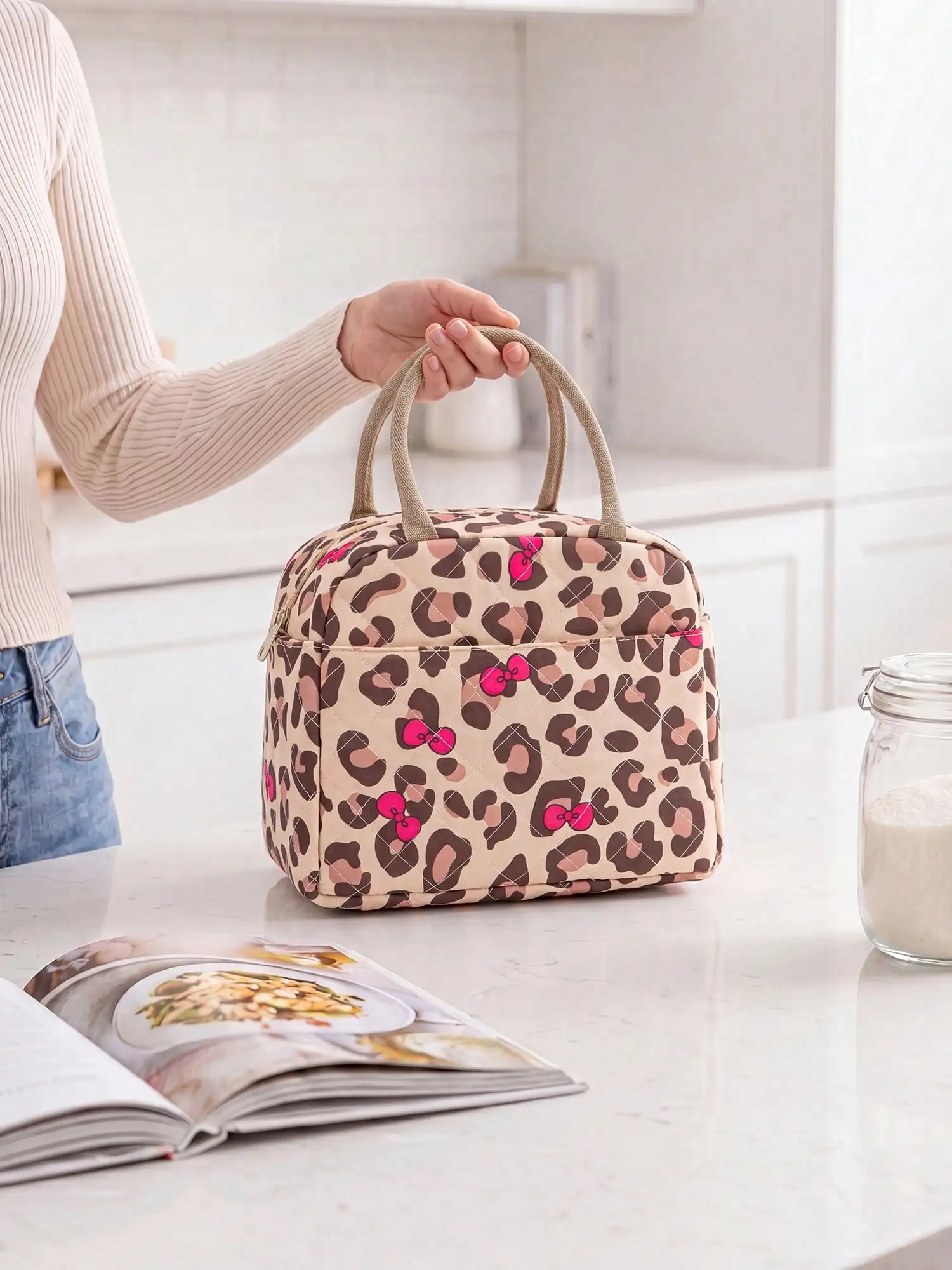 Floral Coquette Insulated Lunch Bag For Women, Quilted Leakproof Thermal Lunch Tote, Large Capacity Cooler Handbag For Work, School, Picnic & Travel sg260121151812621311941
