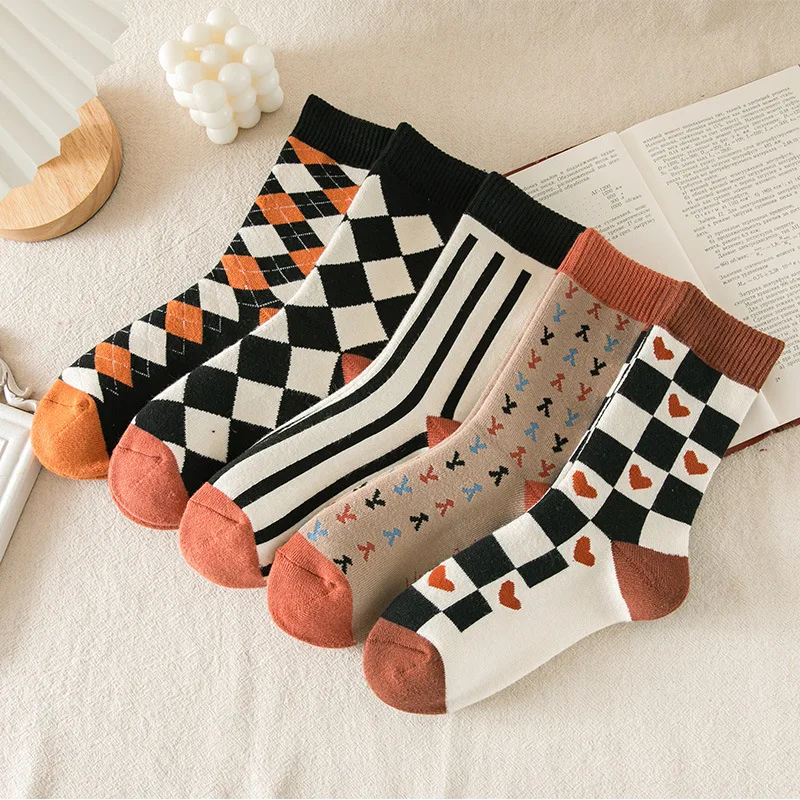 

Новые женские зимние теплые и толстые носки до середины икры с полотенцем в стиле ретро с ромбовидным узором, тонкие носки из чесаного хлопка
