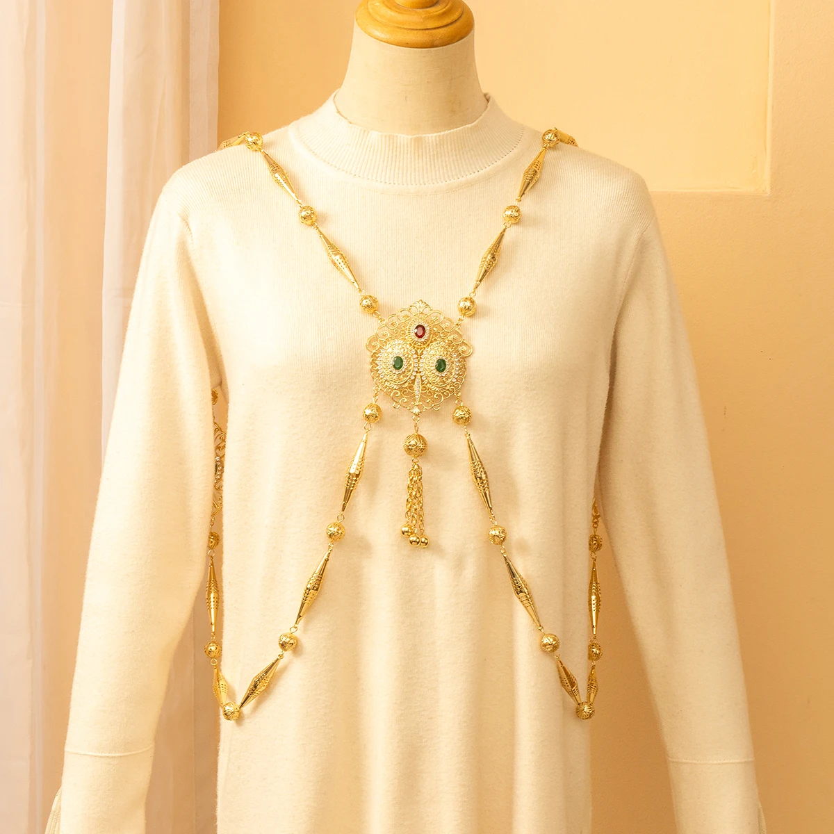 반짝이는 민족 스타일의 시크한 신부 바디 주얼리, 크리스탈 숄더 체인이 있는 롱 네크리스, 웨딩 카프탄 백 액세서리