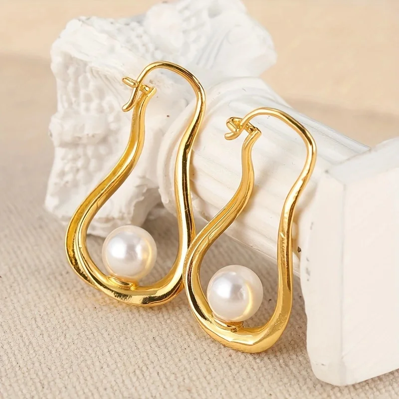 1 Pair of Creative Retro Metal Twist Design Earrings for Banquets Are The Perfect Gift for Women's Holiday Parties