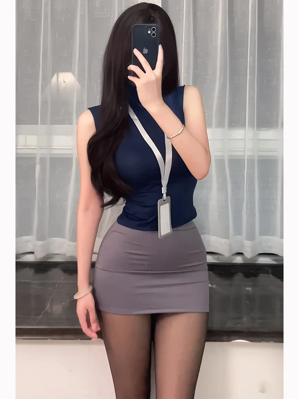 

Новинка: Летний женский облегающий костюм-двойка с юбкой и топом в стиле «сексуальная секретарша» (Pure Desire)