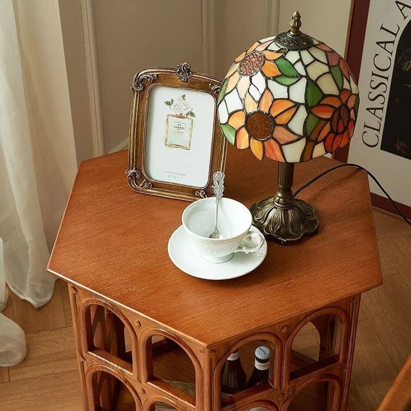 French retro solid wood edge few, arches next to the living room sofa, hollow side display storage cabinet, bedroom cabinet