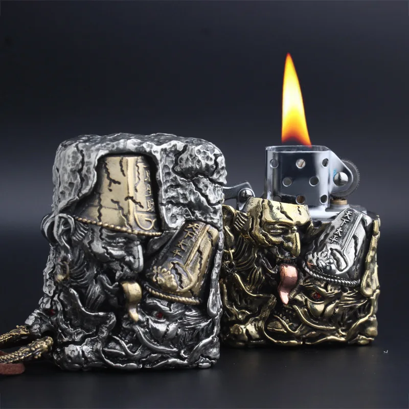 

ZORRO Brass Black and White Impermanent Spirit Lion Heavy Armor Retro Fire Engine Kerosine Fire Engine Smoking Accessories