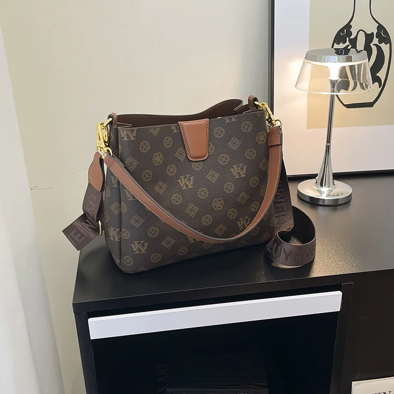 

Retro Women's New Commuter Bag - Trendy Mini Bucket Crossbody Shoulder Handbag