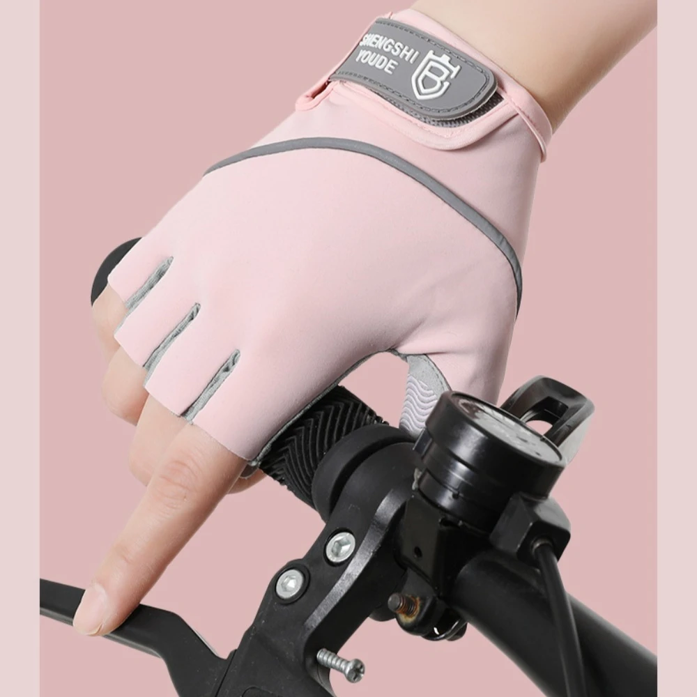 New Fitness Glove Fashionable Kettle Bells Yoga Specific Anti Slip and Anti Cocoon Gloves Outdoor Cycling Climbing Fishing Mitts