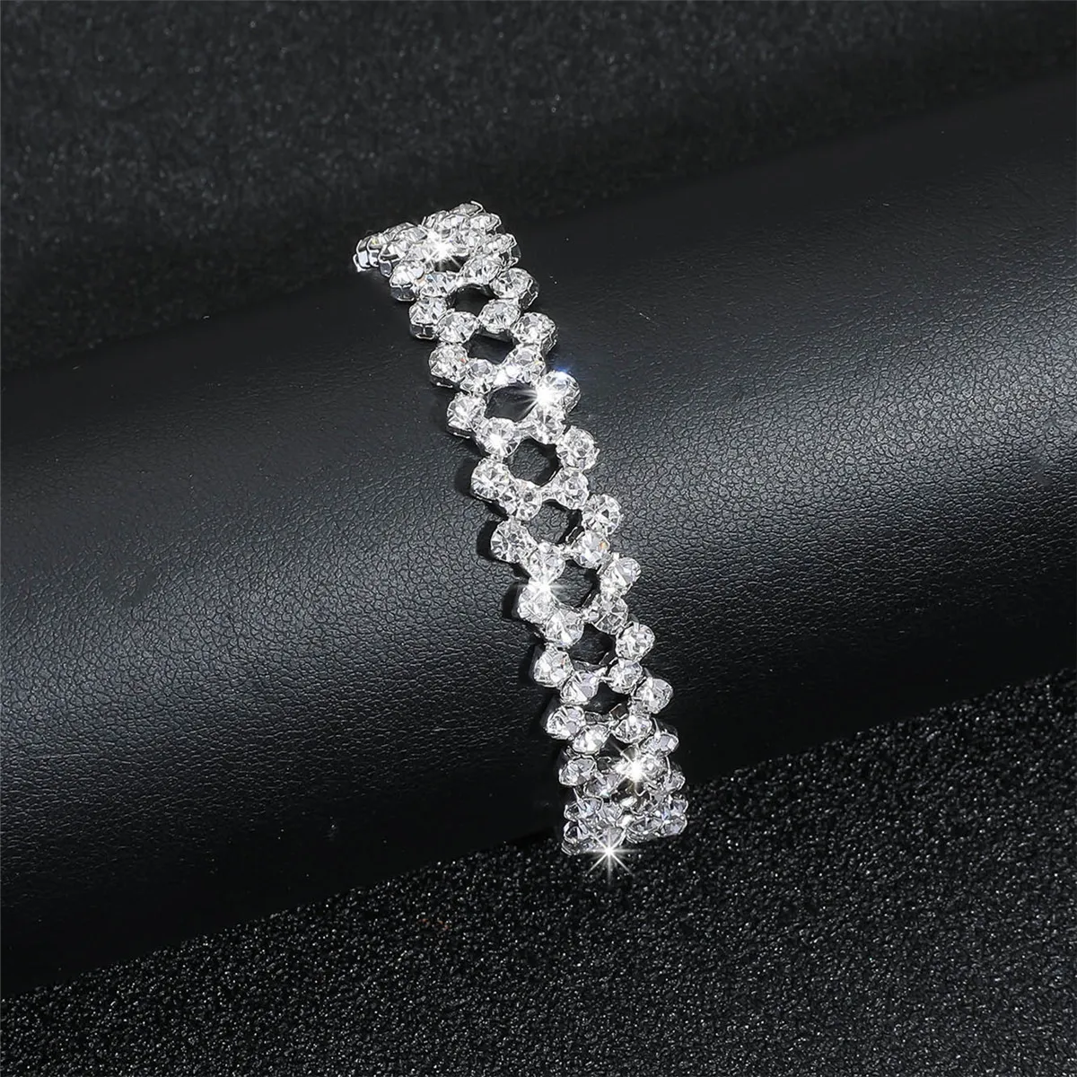 Fashionable Glittering Hollow out Diamond Women's Ankle Bracelet Elegant High-End Feeling Luxury Silver Foot Jewelry