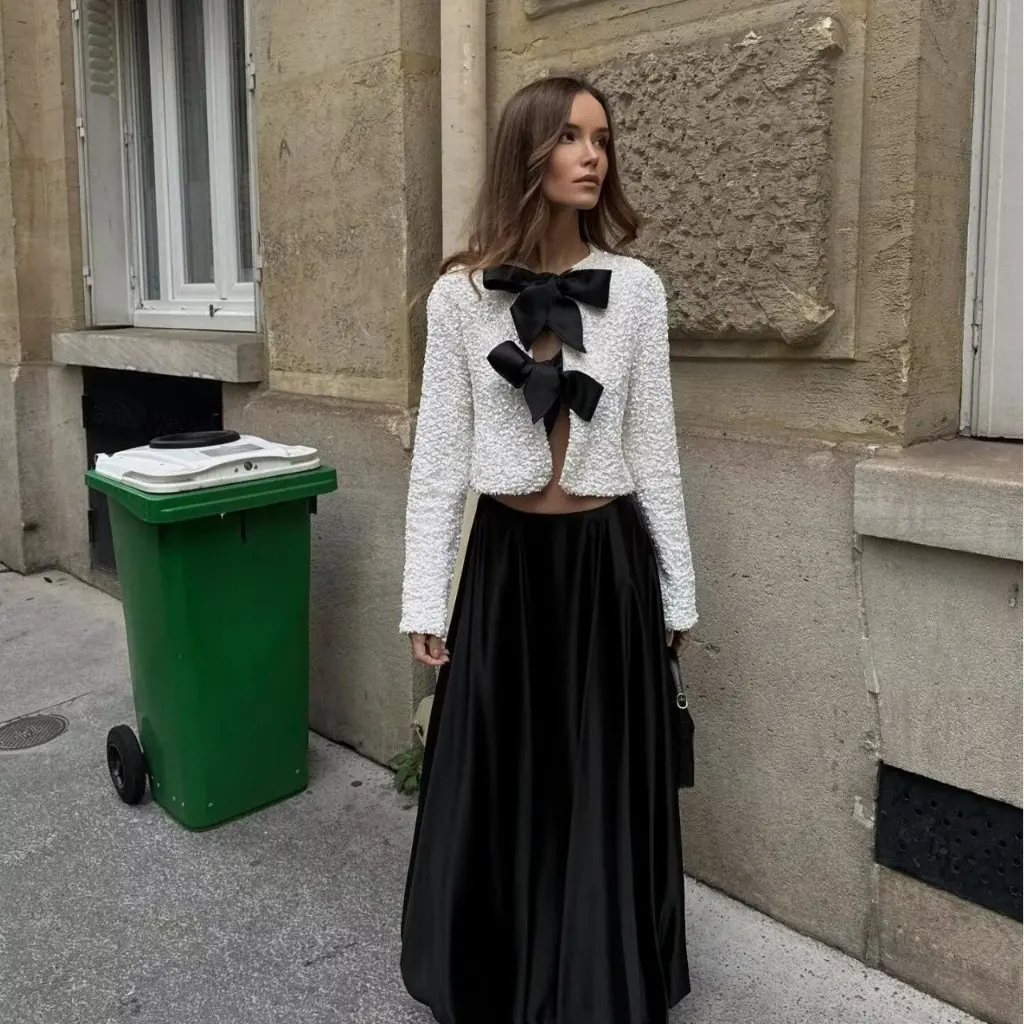 

Women's Sexy Long Sleeve Jacket with Lace-Up Crew Neck And Sequins for Nightclub Fashion Independent Station
