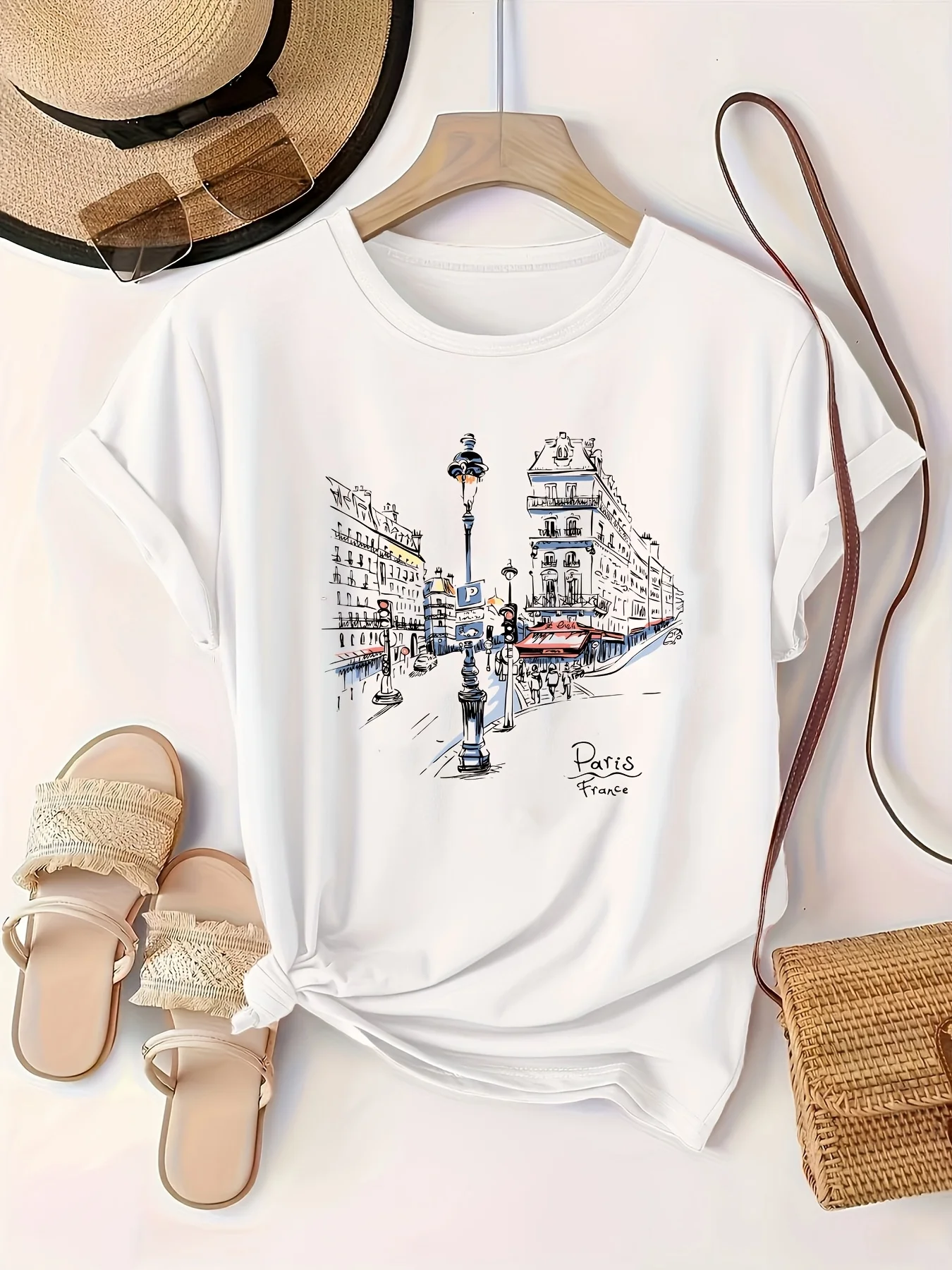 เสื้อยืดพิมพ์ลาย Paris Street ของผู้หญิงแขนสั้นคอกลมเสื้อลําลองพร้อมการออกแบบหอไอเฟลแฟชั่นฤดูใบไม้ผลิ/ฤดูร้อน/ฤดูใบไม้ร่วง