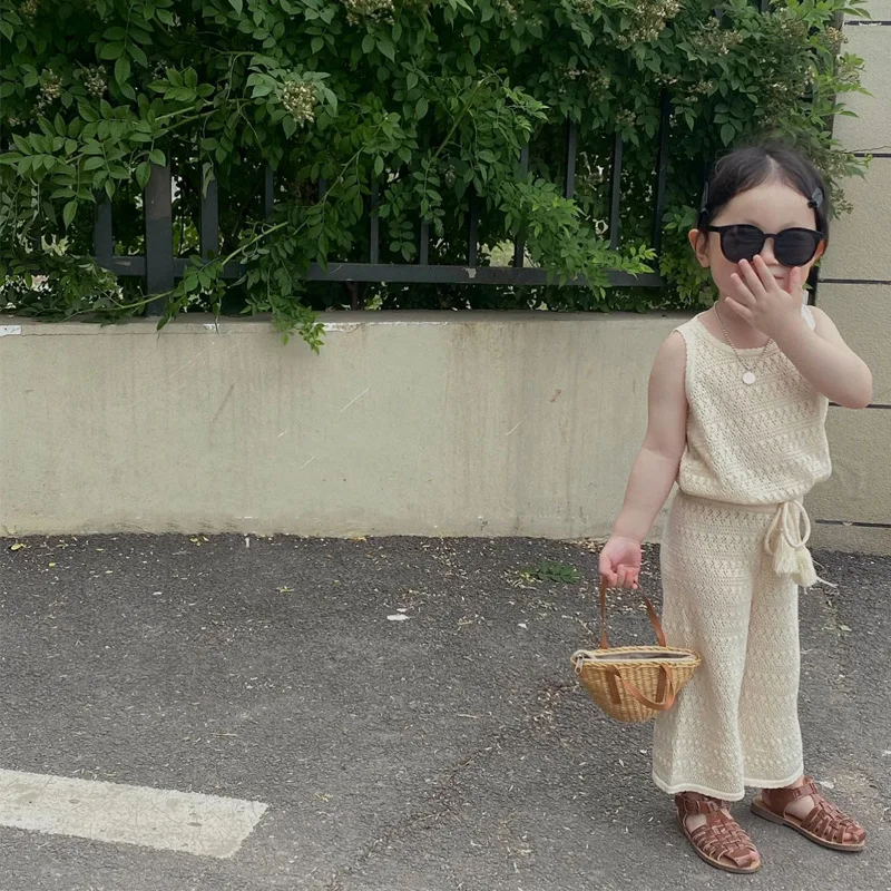

2025 Summer New Korean Version of Children's Clothing Girls Retro Knitted Sweater Set Hollow Vest Wide-leg Pants Two Pieces