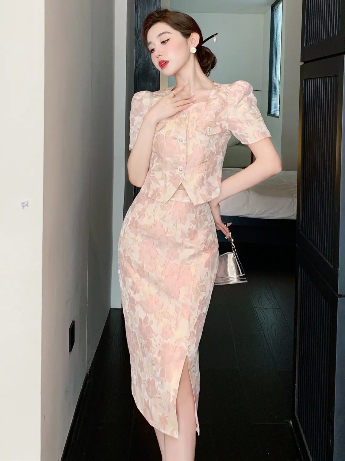 Xiaoxiangfeng Women's Set Skirt 2024 Spring/Summer Elegant Celebrity Jacquard Short Top Half skirt Two piece Set