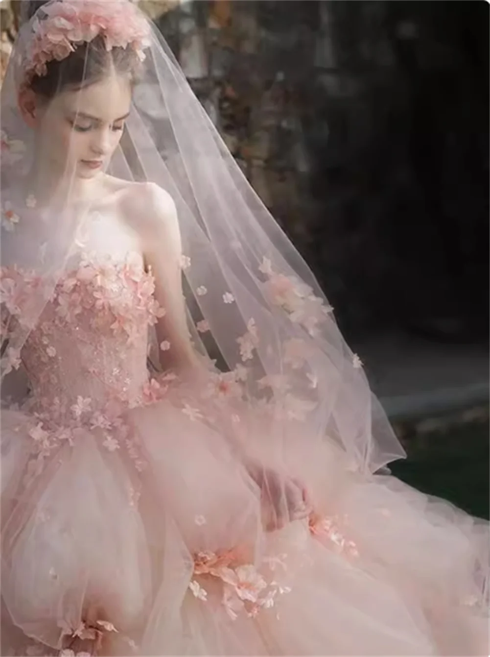 Customized Strapless Laces Appliques Ball Gown White Wedding Dress Pink 3D Flowers Beading Vintage Bridal Gown vestidos de novia