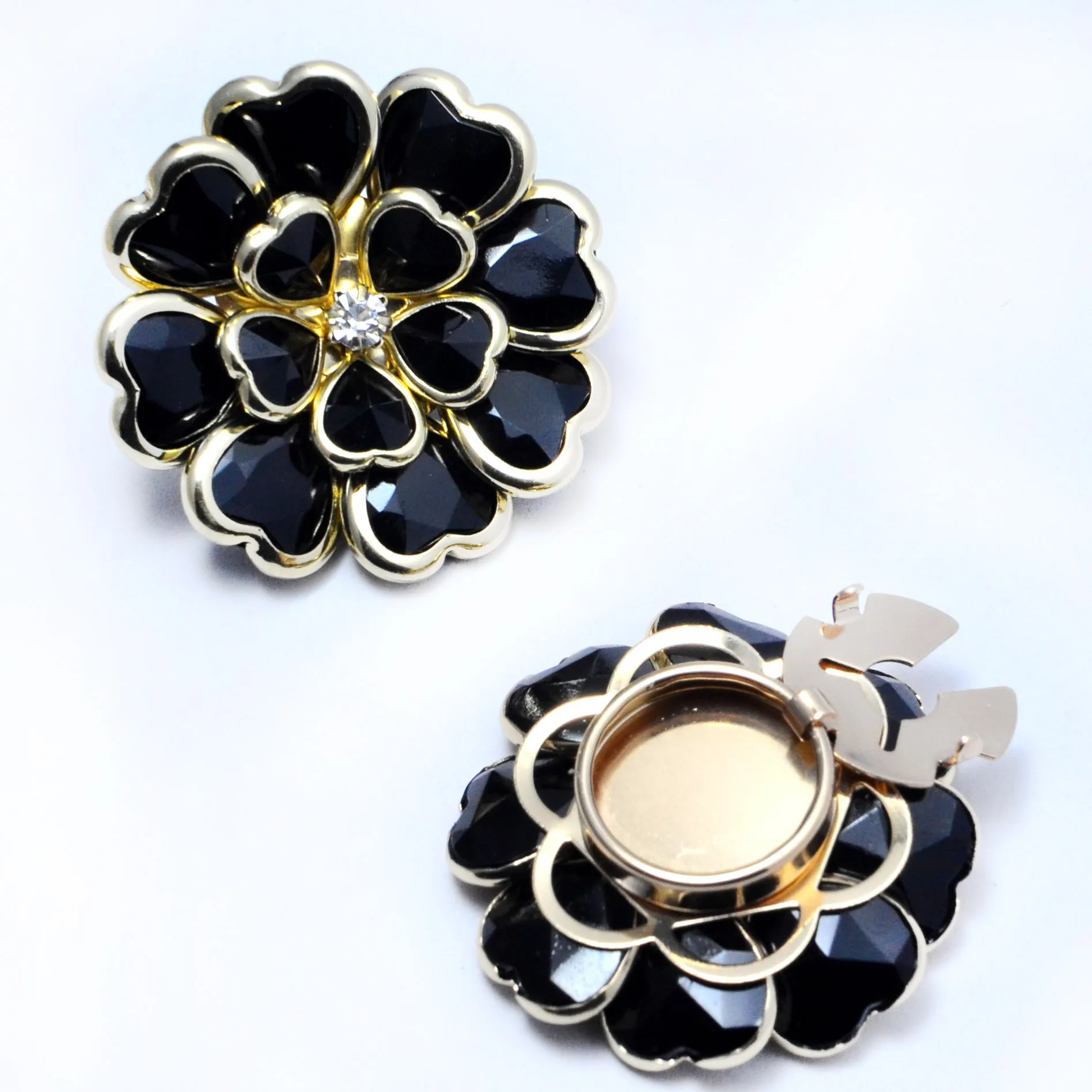 Knoophoezen Hot Selling Shirtknop Olie druipende metalen knoopafdekking Brocheknoop Manchetknoop Knopdecoratie Accessoires