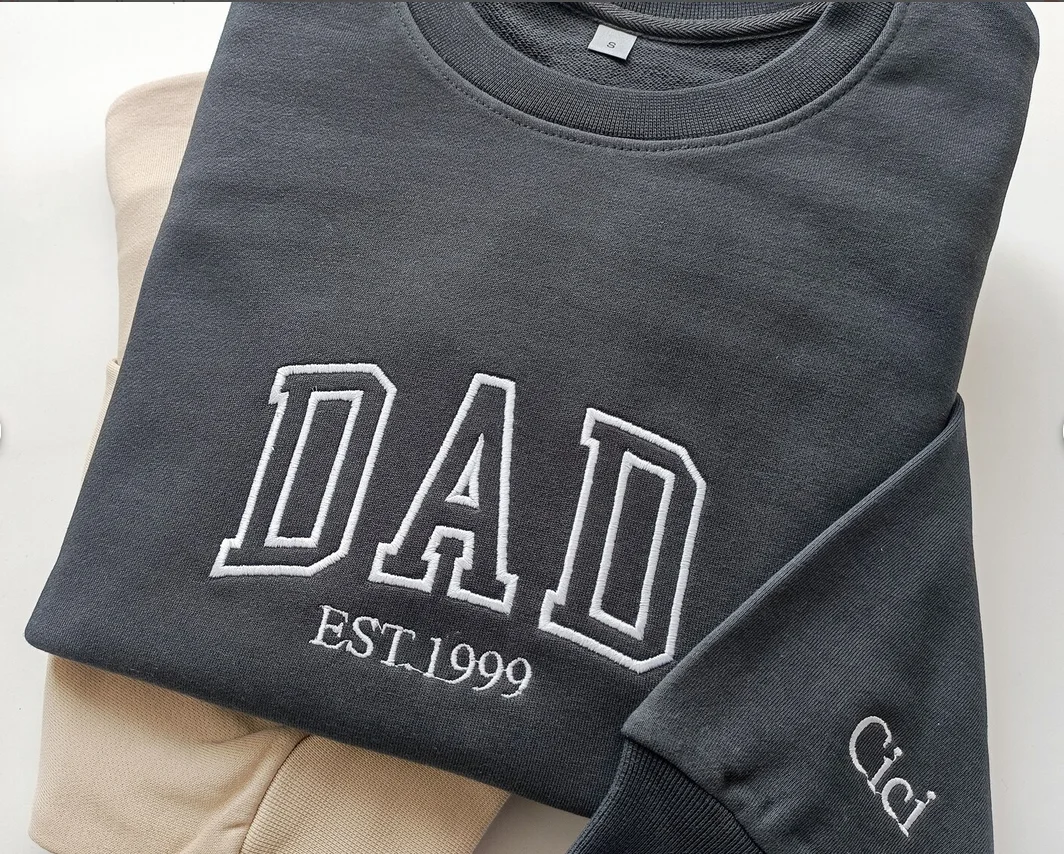 Custom Mom and Dad Embroidered Crewneck Sweatshirt, Pregnancy Announcement Shirts, Personalized Gift For Couple Mom and Dad