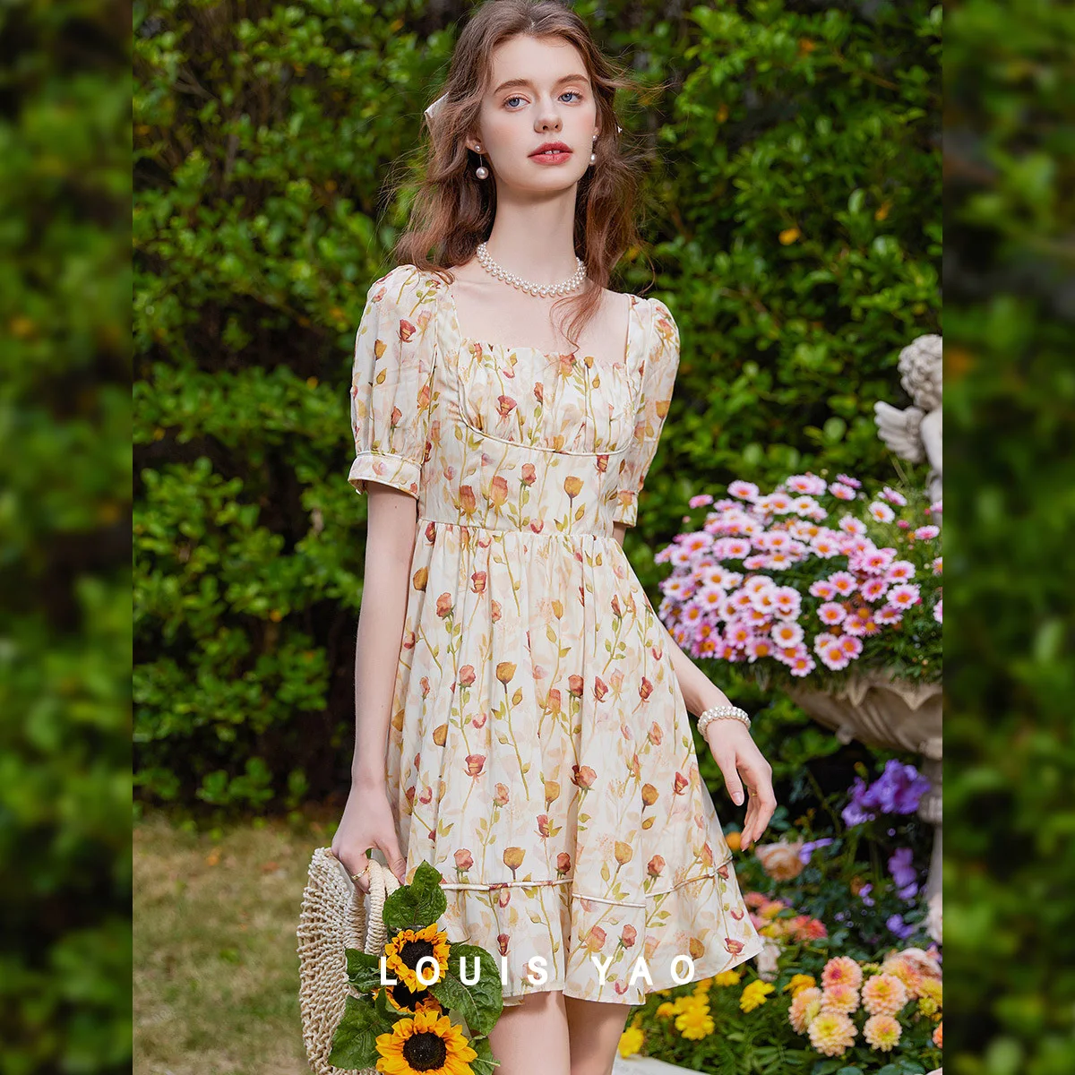

Square Neckline Frangipani Floral Dress 2025 Summer Gentle French Retro Slim Short Sleeve Even Woman Dress New Women's Clothing