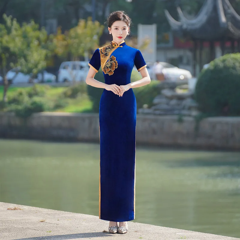 

Women Qipao Chinese Dress Classic Applique Stage Performance Cheongsam Plus Size Sexy High Split Velour Evening Party Dress