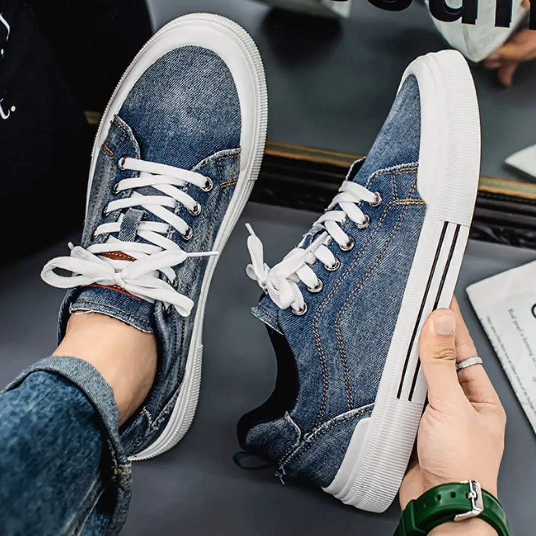 Lightweight Breathable Denim Canvas Shoes for Men Soft-soled Casual Board Shoes Low-top Fashion Sneakers Men's Vulcanize Shoes