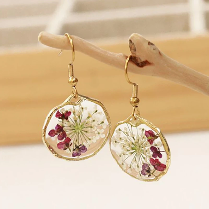 

Irregular Round Pressed Flower Earrings Unique Plant Earrings Creative Epoxy Resin Natural Flower Earring Handmaking Jewelry