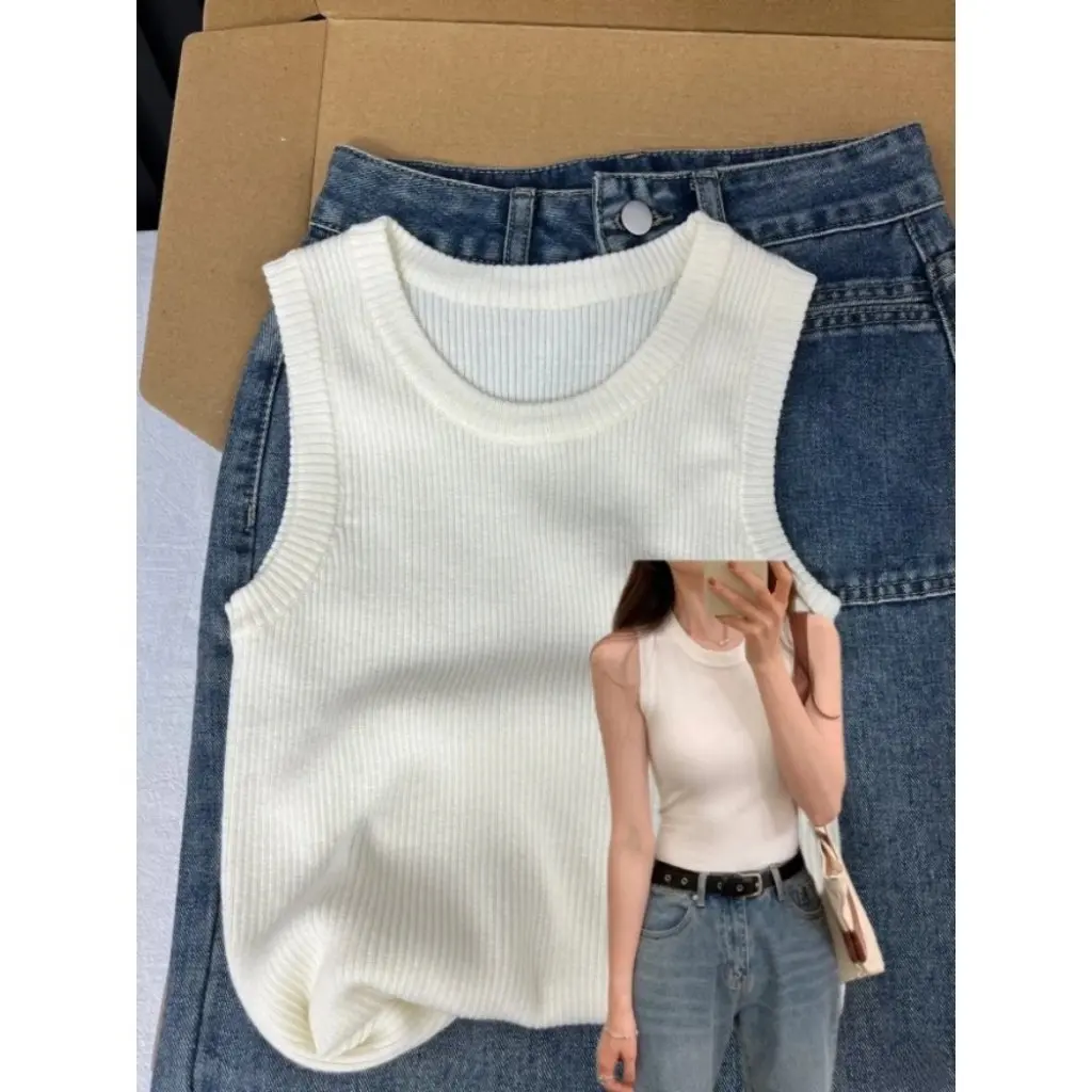 

Women's Slim-fit Knitted Vest Red White Sling Hot Girl Style Anti-running Light Base Top for Spring And Summer