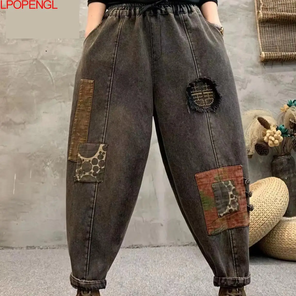 2024 primavera nuovo Patchwork strappato ricamato letterario Jeans larghi con coulisse donna Streetwear tasche Patch Denim Harem Pants