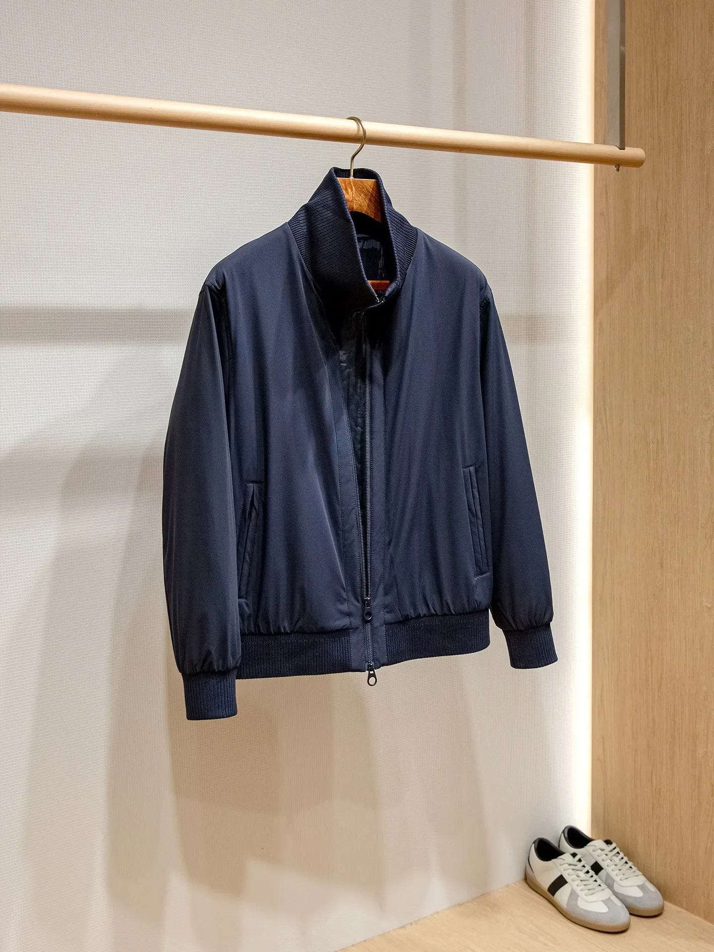 Light and thin warm mulberry silk filled, old money men's simple and fashionable cotton-padded jacket
