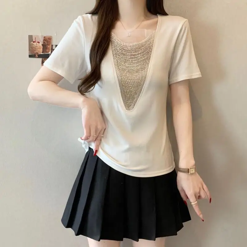 2026 Summer New Women Plus Size Fat Mm Belly Covering Sequins Vneck Short Sleeved Tshirt Design Loose Fashionable Versatile Tops