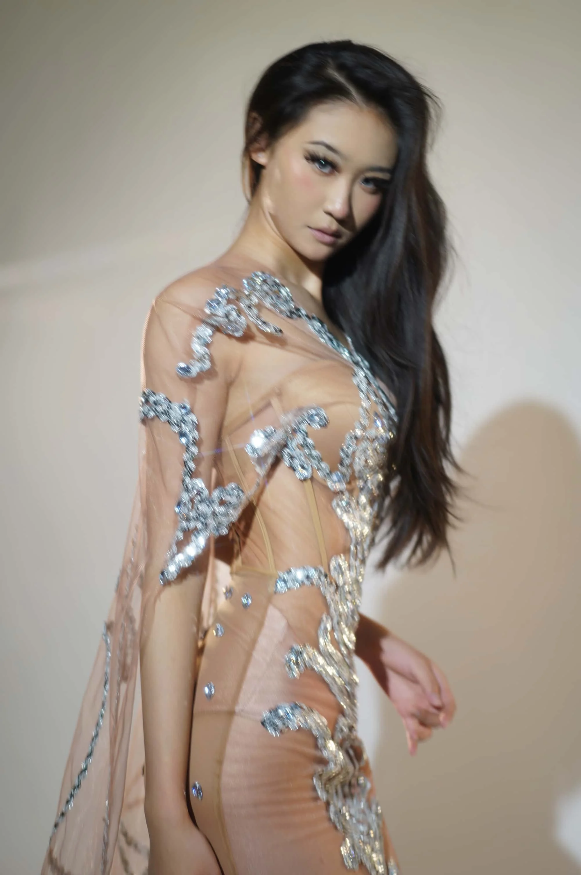 Nouveau femmes maille transparente paillettes robe de soirée fête d'anniversaire reine photographie porter discothèque Sexy brillant cape longue robe Chanrao