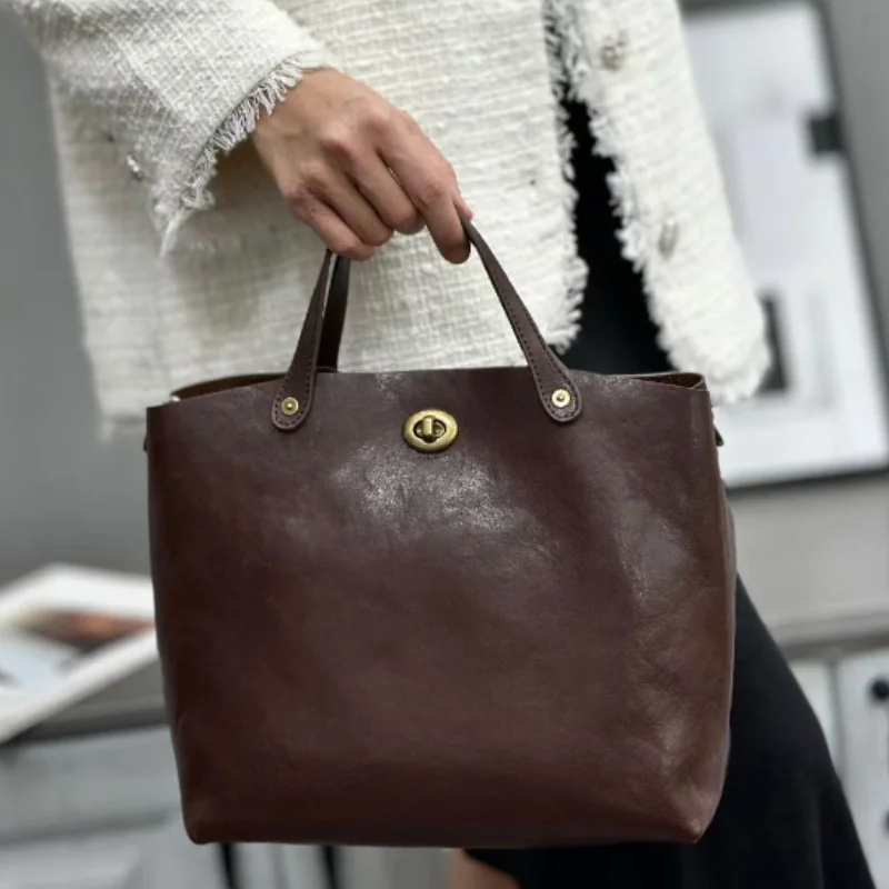 

Highend Genuine Leather Women Handbag Large-capacity Shoulder Bag Retro Textured Commuter Bucket Bag Crossbody Bag Women Handbag