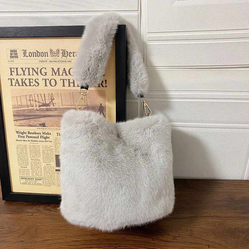 New Fashion Imitation Mink Fur Bag Female Literary One-shoulder Messenger Bag Fur Shoulder Strap Trendy All-match Handbag
