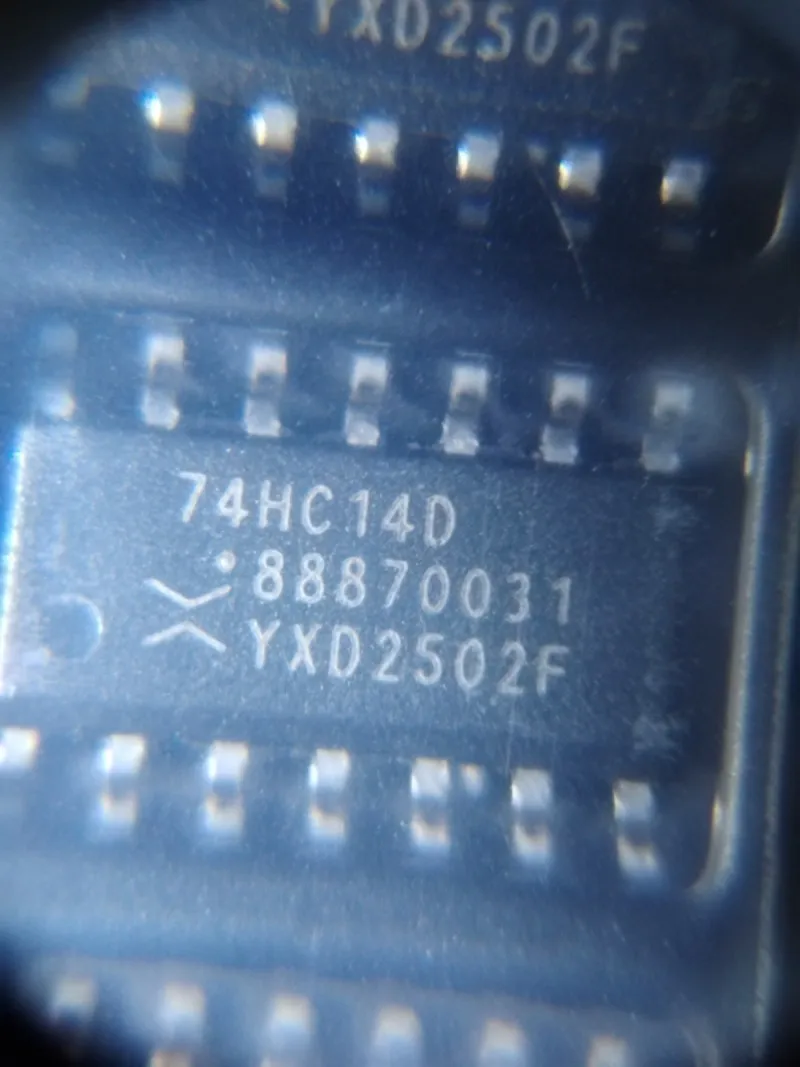 

SACOH New original imported 74HC14D logic chip, non-gate CMOS Schmidt trigger surface mount SOP14