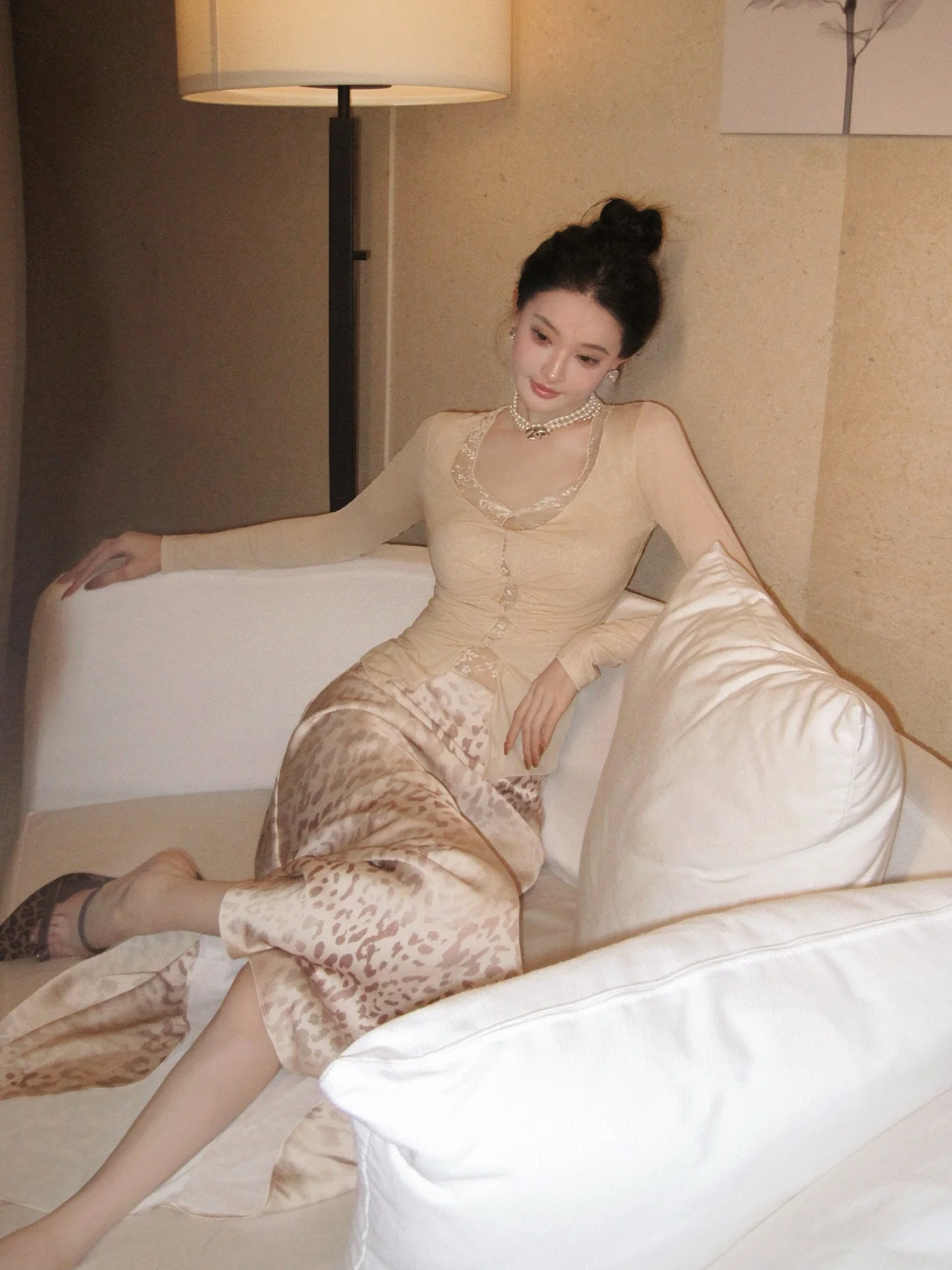 

Pure Desire Lace Splice Slim Fit Women's irt Arin ALIN Spring Summer Acetate Base Layer irt Breathable Long Sve round ...