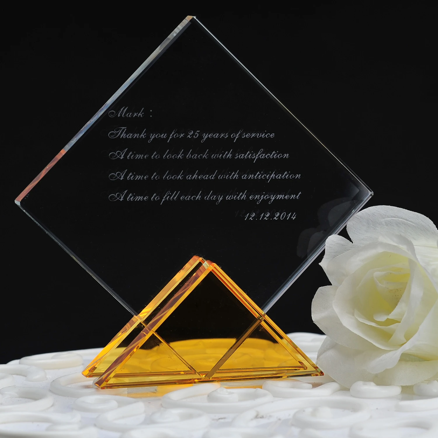 Personalized Diamond Cake Topper, Artificial Crystal with Text, Etched Circular Graduation Commemorative Gift for a Friend