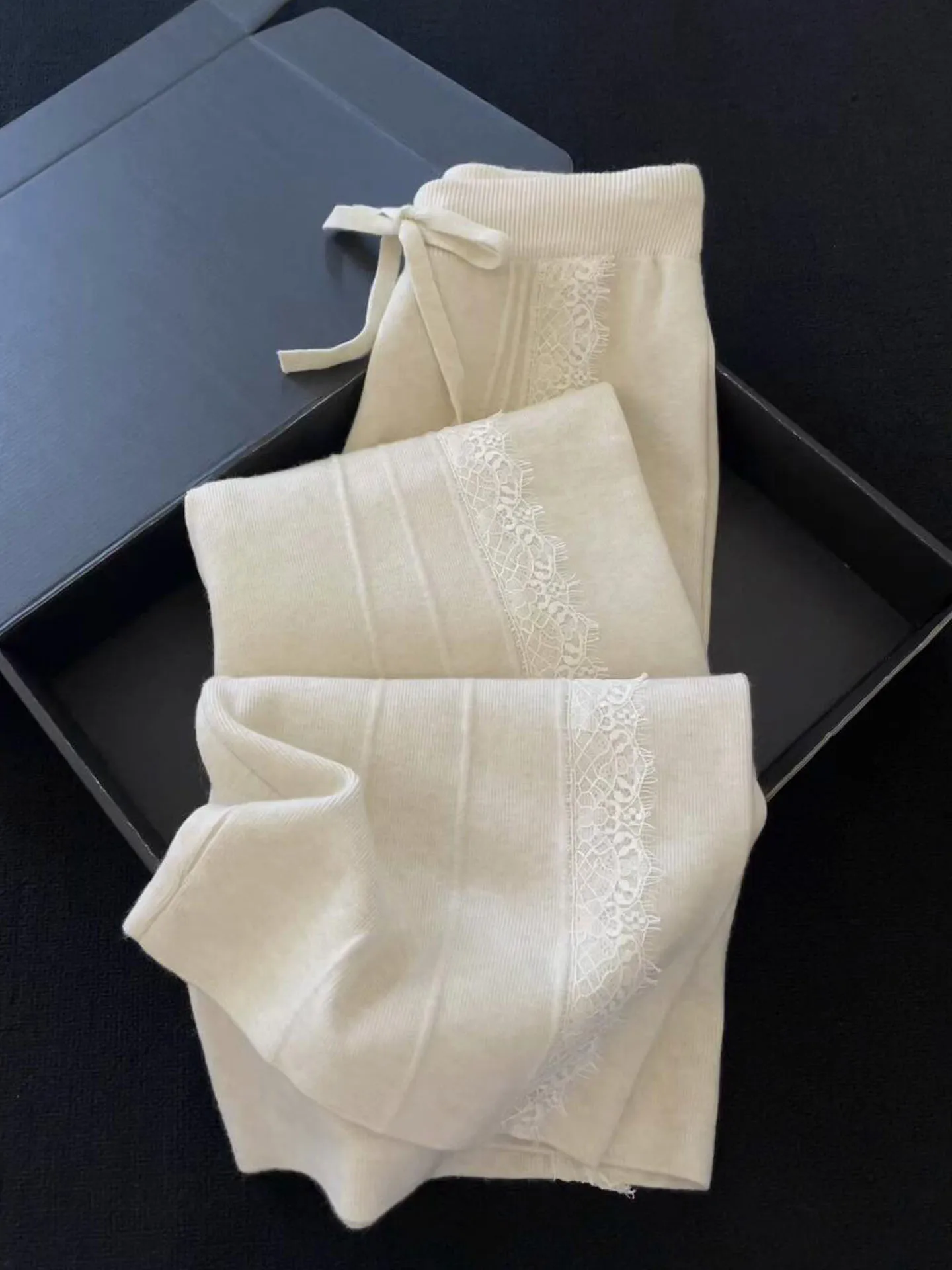 

High Waist Lace Patchwork Elastic Waist Belted Knitted Wide Leg Pants Women Autumn Winter Versatile Casual Style plus Size