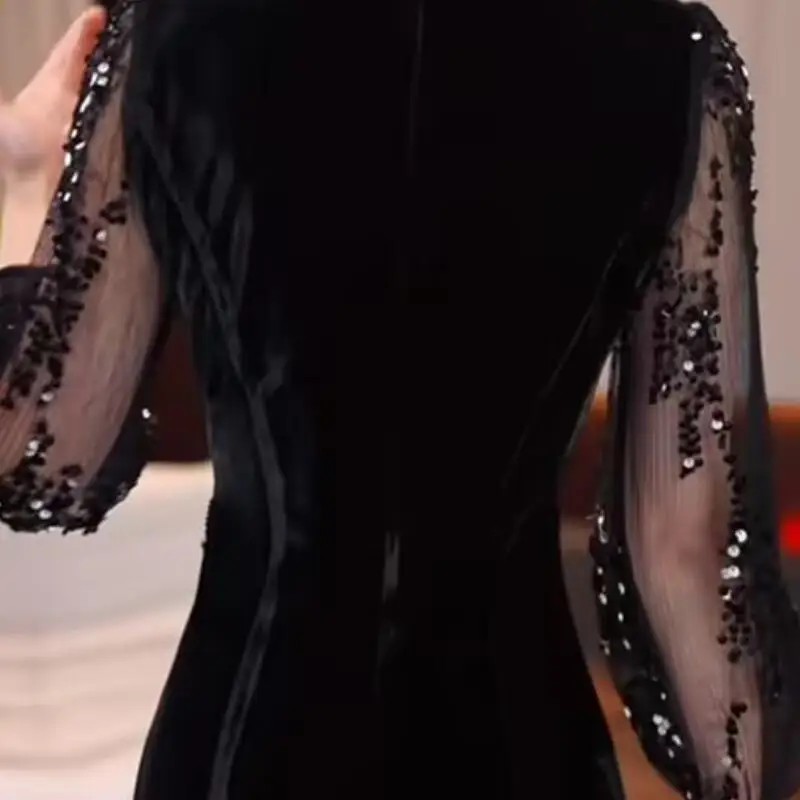 2026Autumn Winter Temperamentsocialite Goddessstyle Light Luxurydress with Waistcinching Revealing Lace Patchwork Versatiledress