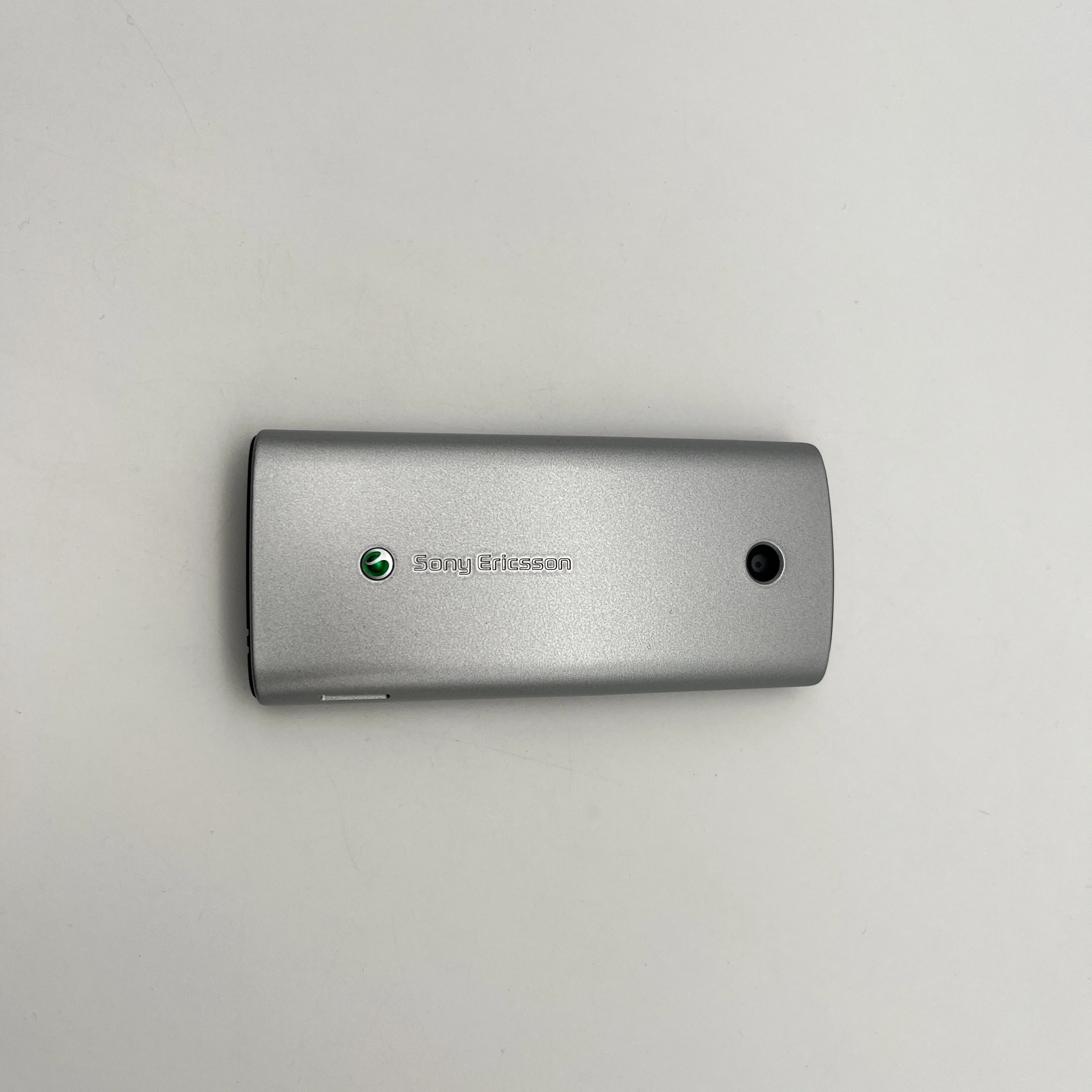 Sony Ericsson Cedar J108  Refurbished-Original 2.4inches 8MP J108i Mobile Phone Cedar GreenHeart High Quality