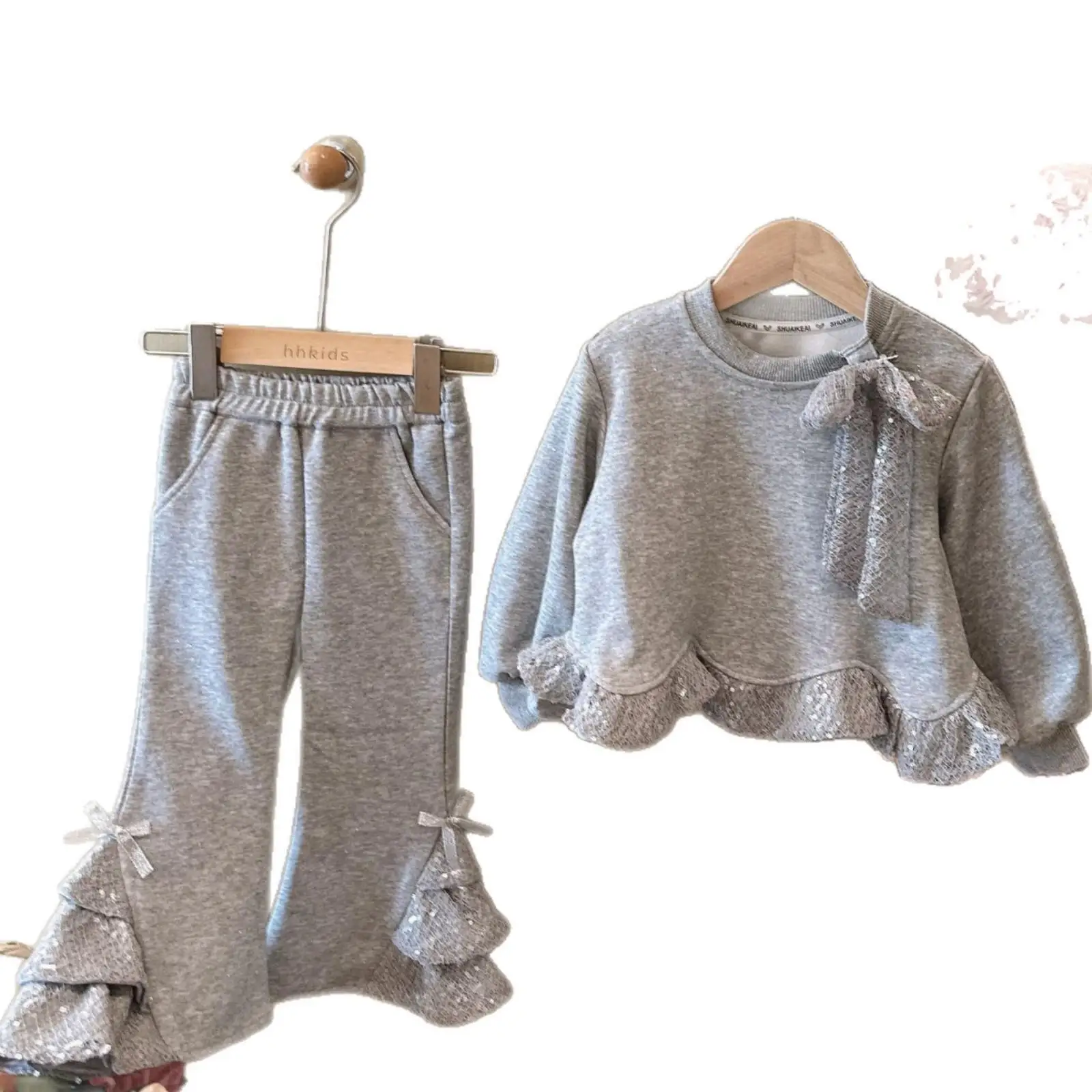 Girls Cake Bell Bottom Pants Spring and Autumn 2026 New Butterfly Tie Hoodie Girls Treasure Fashion Two Piece Set