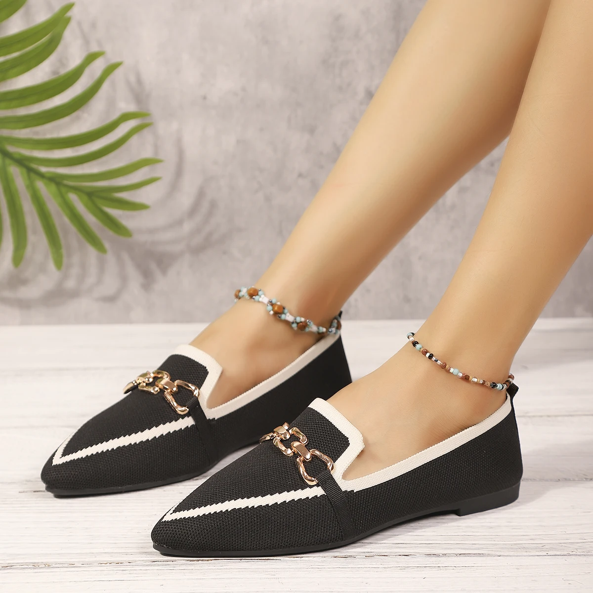 

Elegant Pointed-Toe Knit Queen Shoes Soft Bottom Flat Shoes Women's Office Dancing Shoes with Heavy Couch Insoles