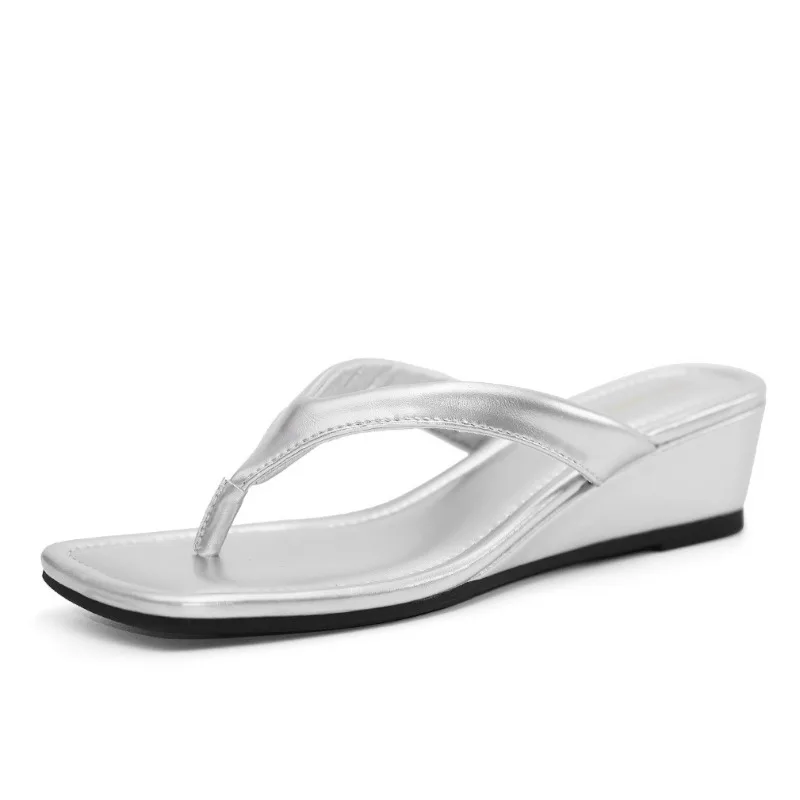 

New Leopard Print Retro Wedge Heel Casual Flip Flops Beach Vacation Concise Clip on Toe 4cm High Heels Wearing Slippers Outside