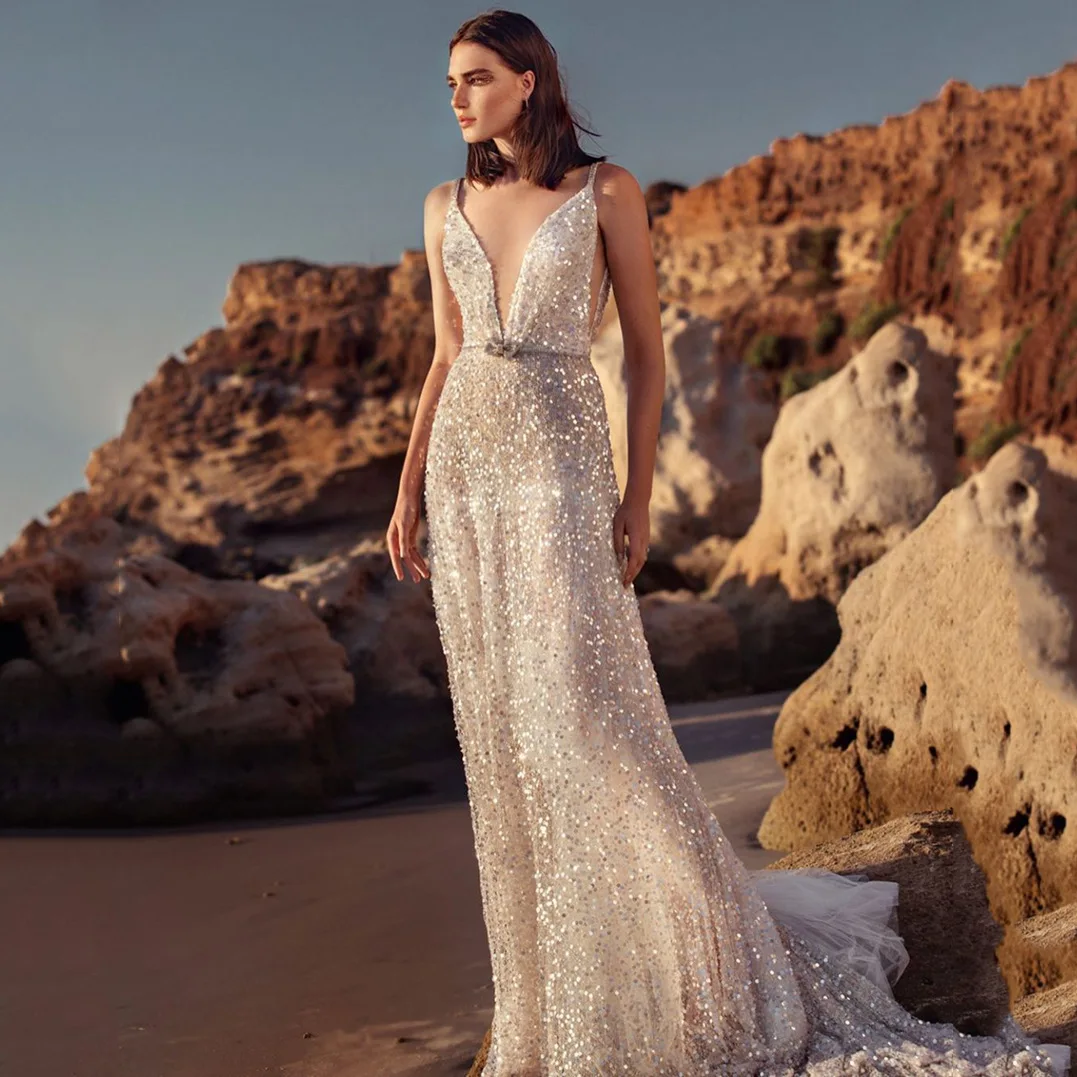 Robe à bretelles à paillettes argentées, col en v, sans manches, cintrée à la taille, nouvelle collection été 2025