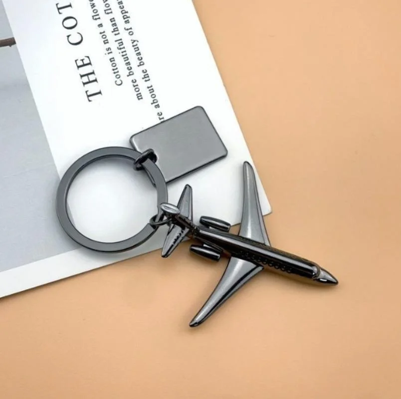 Creative Metal 3D Airplane Model Keychain Vintage Men\'s Pendant Car Keychain Gift