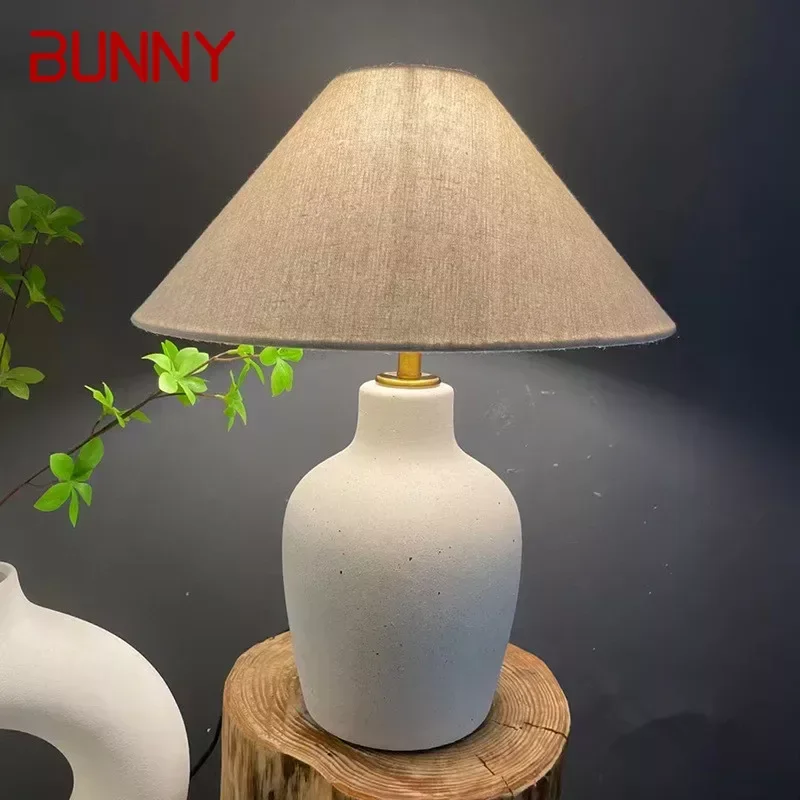 BUNNY Contemporary CeramicTable Lamp Creativity Living Room Bedroom Study Hotel Homestay engineering Desk Light