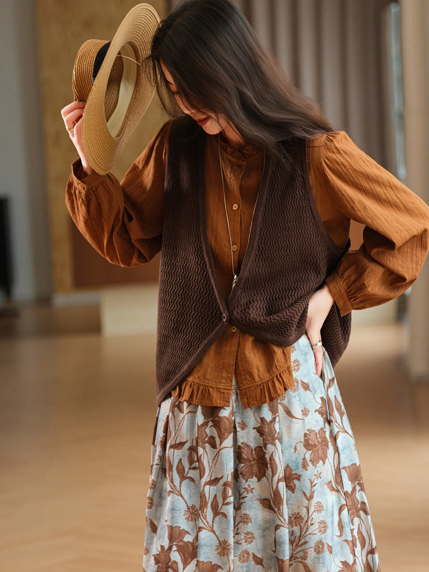 Elegant Style Knitted Cotton Yarn Single Button Women's Vest Multi-Strand Thread 3D Wave Needle  Layering Fashion