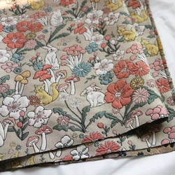 Tessuto largo 50x140cm fibra chimica Bunny Mushroom Jacquard Plant Flower Printing abito fai da te tinto in filo Top primavera ed estate