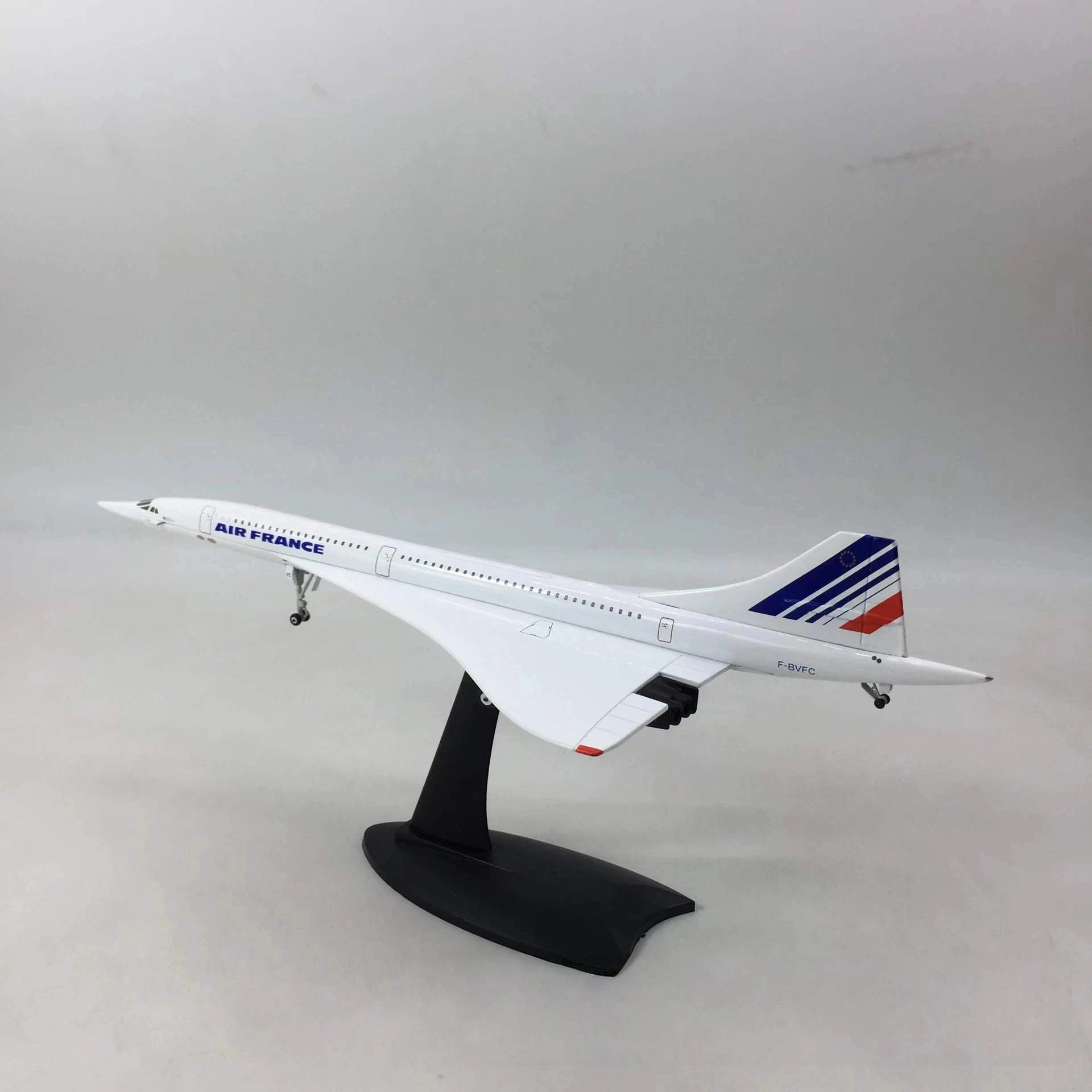 

1:200 Scale Model Diecast Alloy Air British /France Concorde Airplane Airways Display Aircraft Model Airplanes Decoration Collec