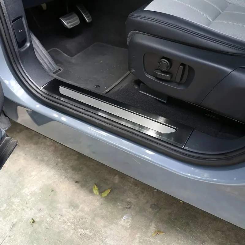 

For Land Rover Range Rover Evoque 19-24 Stainless Steel Black Car Inside Door Sill Panel Scuff Plate Trim Cover Car Accessories