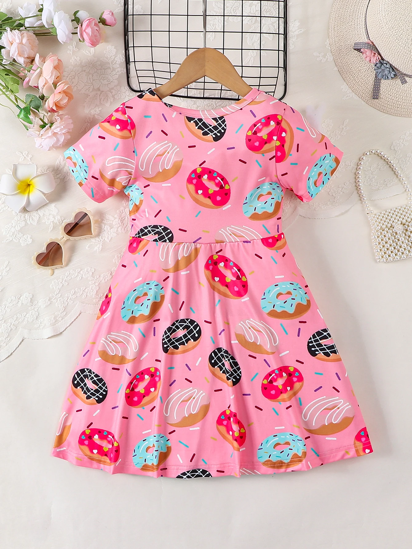 Pink cute donut full print short sleeved round neck girl\'s dress